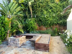Back Yard - 6551 Fountain Ave