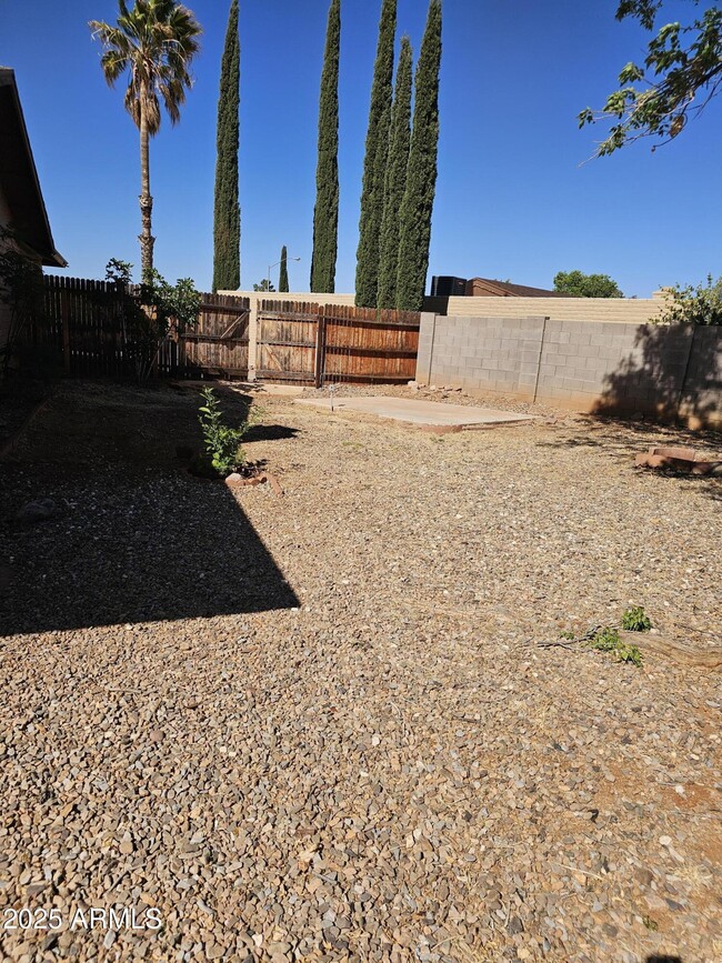 Building Photo - 4800 Via Viento