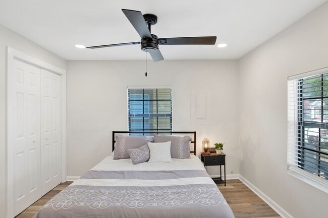 Building Photo - Furnished Downtown Pensacola Home For Rent