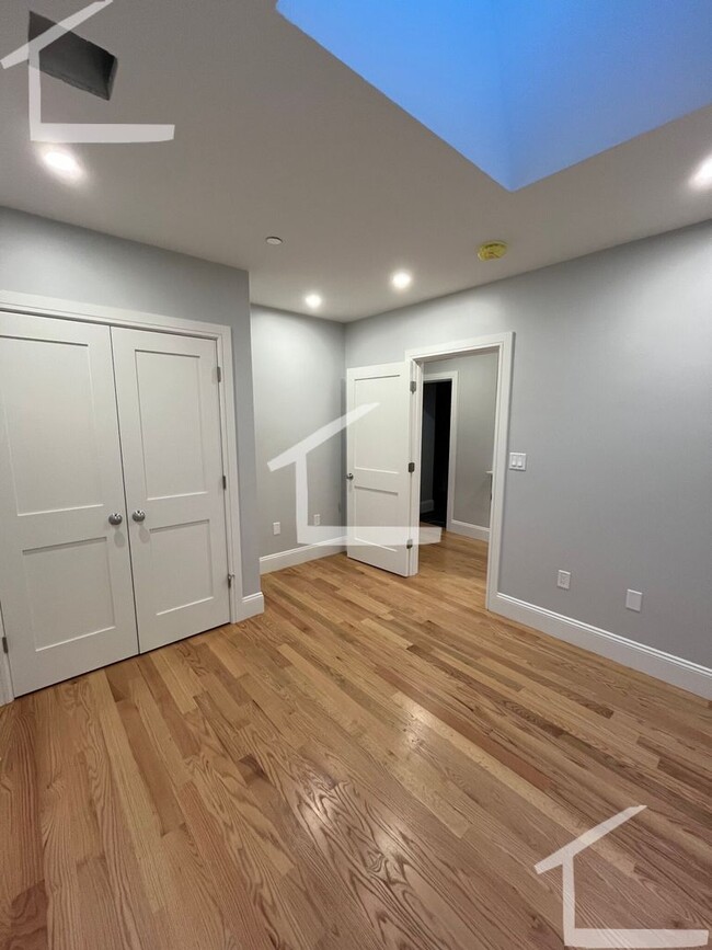 Building Photo - Nice New 3-bed, 2-bath Unit!