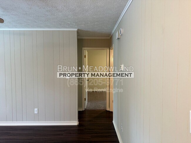 Building Photo - 7627 Alki Ln SW