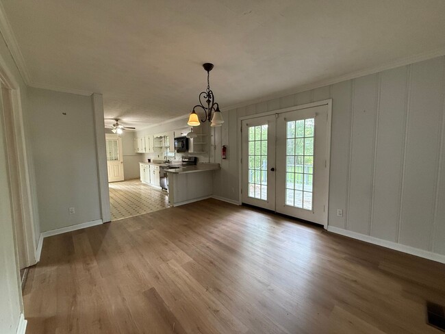 Building Photo - Welcome Home to Comfort and Charm in Decat...