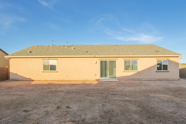 Building Photo - 7084 S Victor Dr