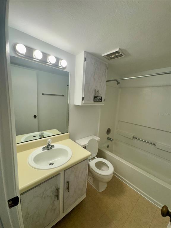 Building Photo - 633 Buoy Ln