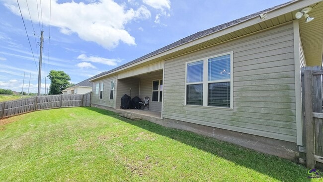 Building Photo - 627 Broderick Cir