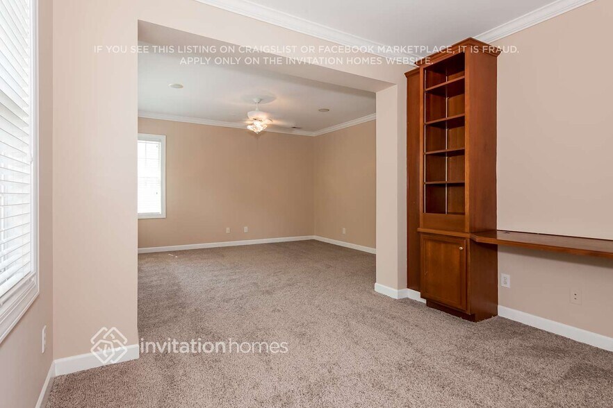 Building Photo - 5925 Mapleview Pl
