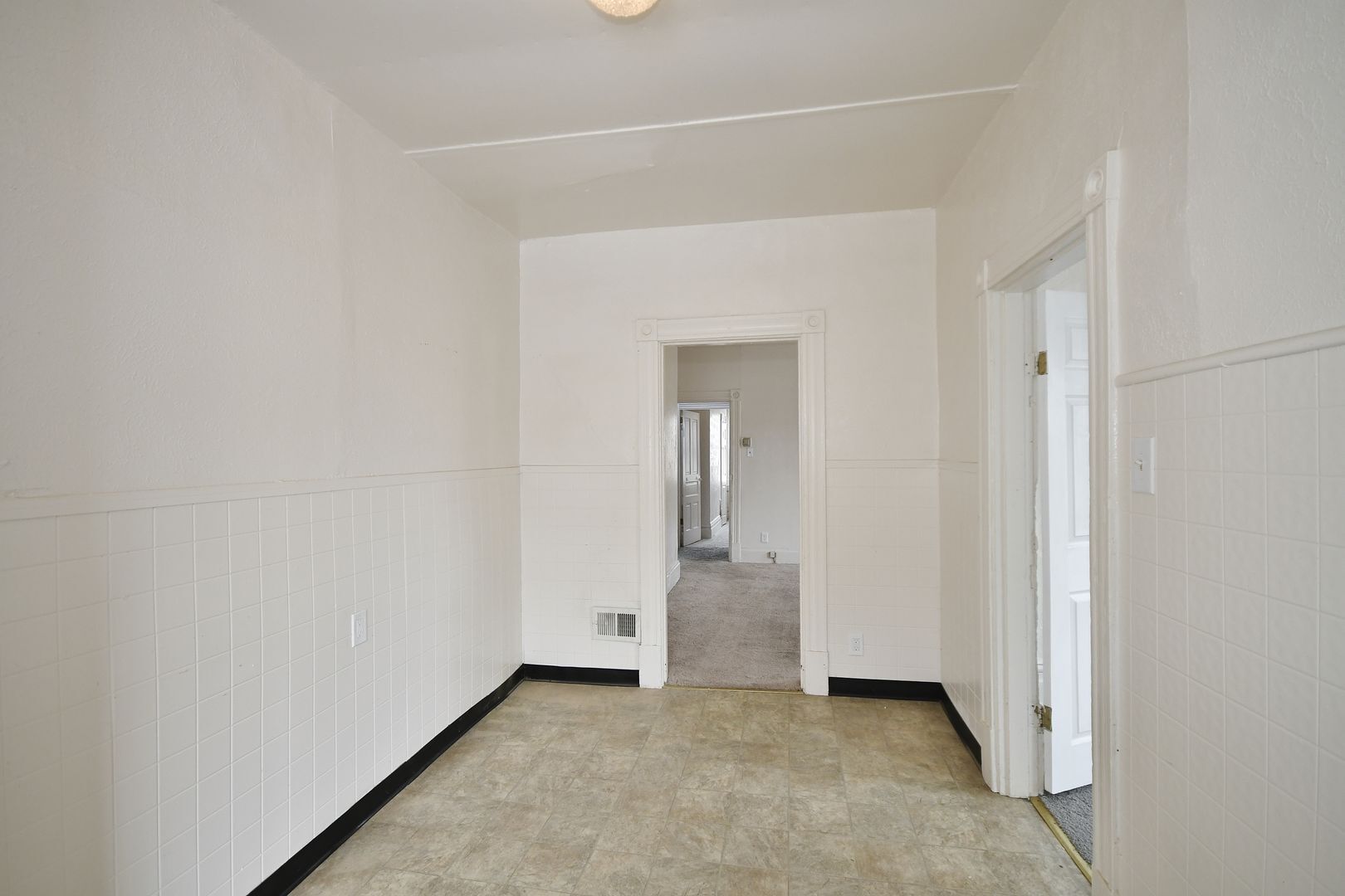 Building Photo - 855 Crucible St