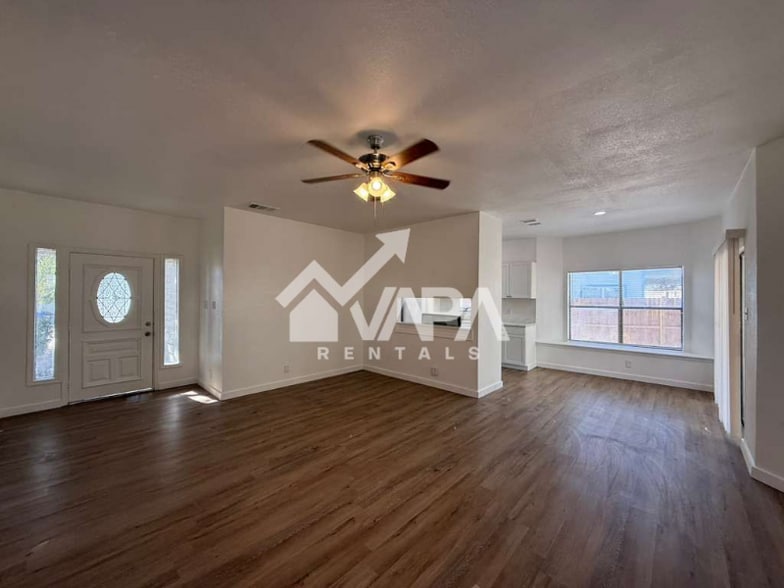 Building Photo - 747 Cypressfield Dr