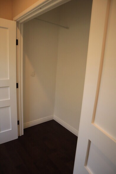 Tons of Storage - 2026 -2028 Clyde Ave
