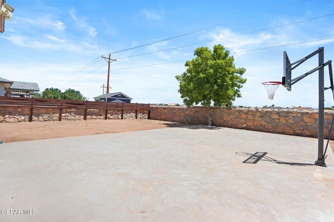 Building Photo - 3008 Tierra Cuervo Dr