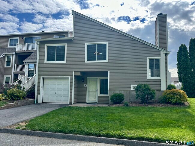 Building Photo - 629 Longfellow Dr