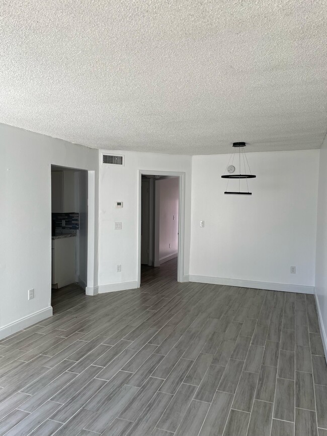 Building Photo - 4364 Aqua Vista Dr