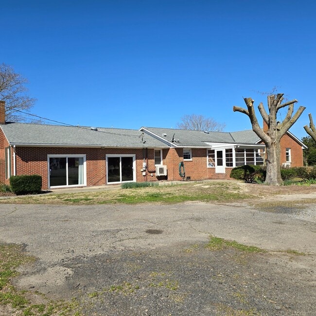 Building Photo - 29093 Arlington Rd