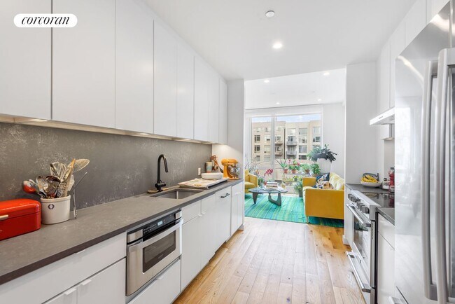 Building Photo - 202 N 10th St