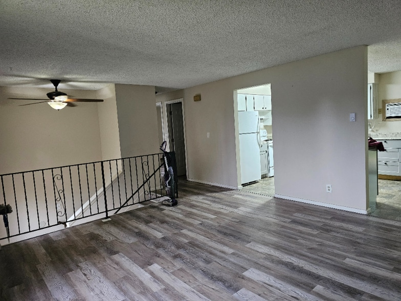 Building Photo - 411 S Pierce Rd