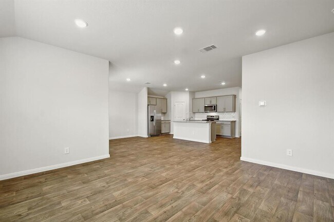 Building Photo - 210 Briggs Ln