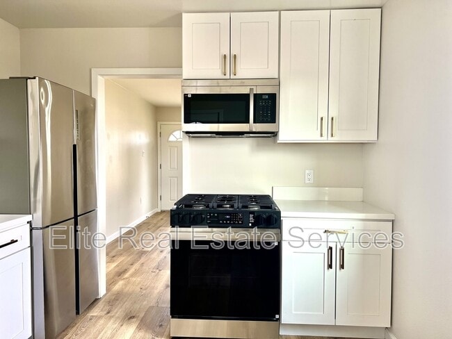 Building Photo - 3313 Clairemont Mesa Blvd