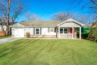 Building Photo - 513 E 48th Pl N