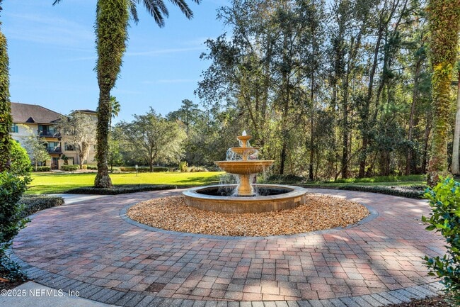 Building Photo - 965 Registry Blvd