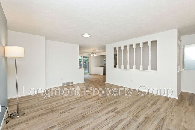 Building Photo - 2336 Smith Ct