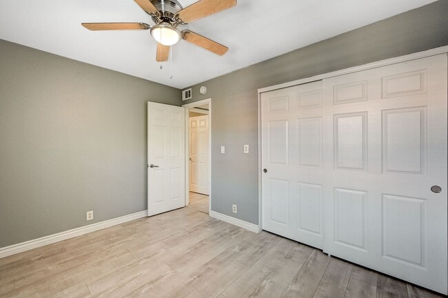 Building Photo - GATED COMMUNITY CONDO WITH BRAND NEW UPGRADES THROUGHOUT