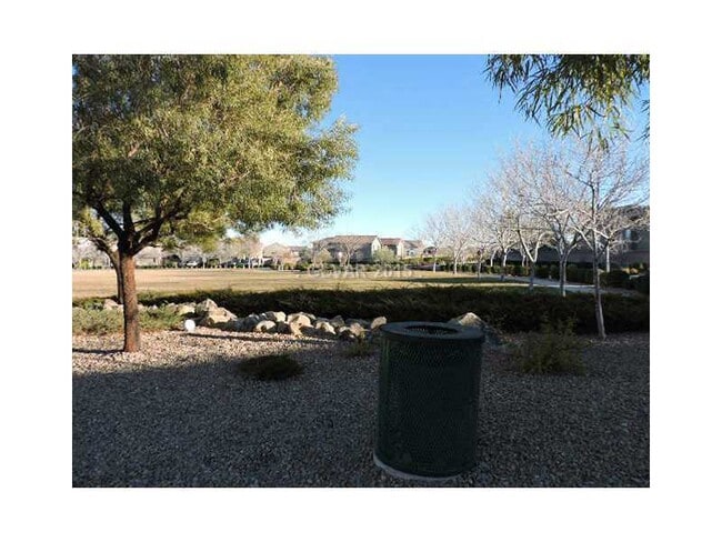 Building Photo - Large 4 bedroom home!  A must see!