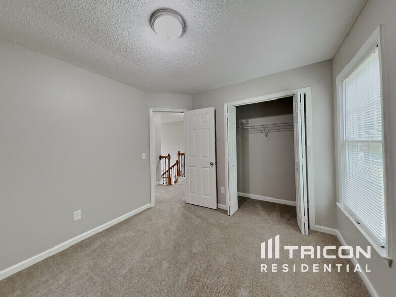 Building Photo - 229 Blair Dr