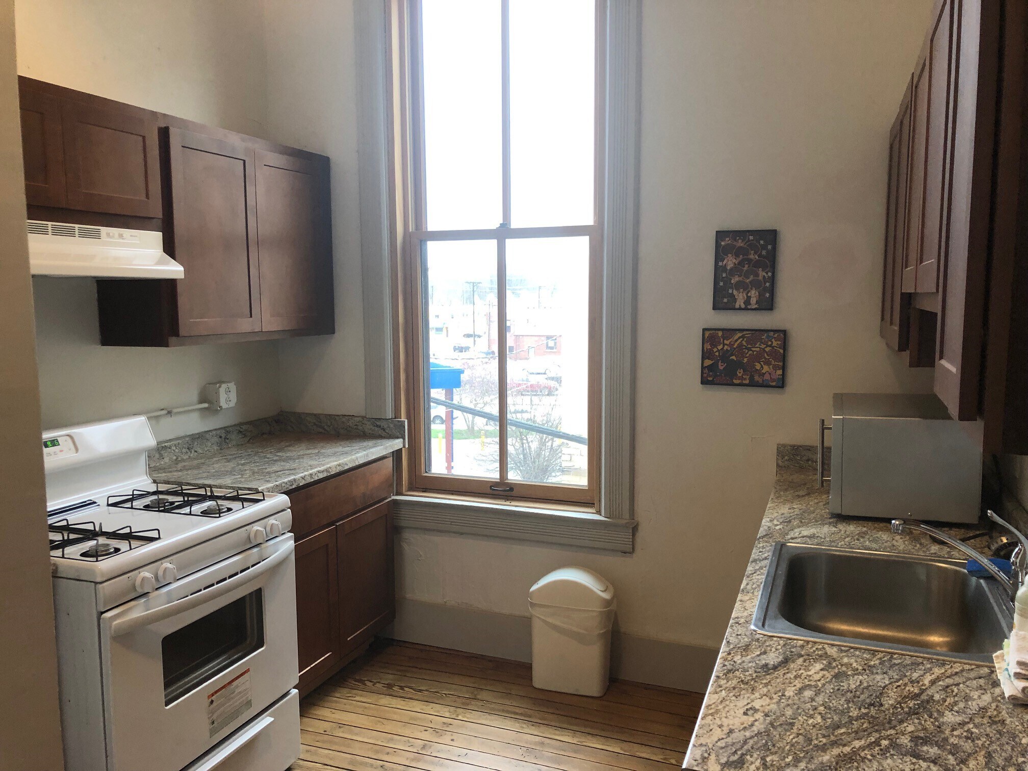Kitchen - 123 E 3rd St