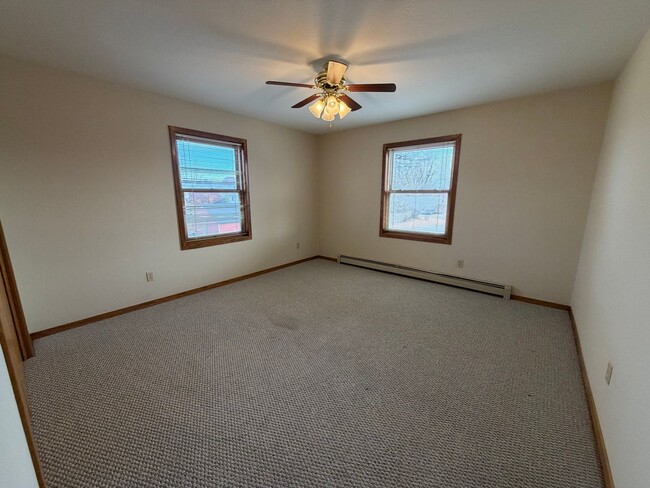 Building Photo - 8443 Woodhaven Dr SW