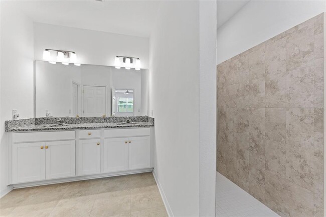 Building Photo - 32034 Sapna Chime Dr