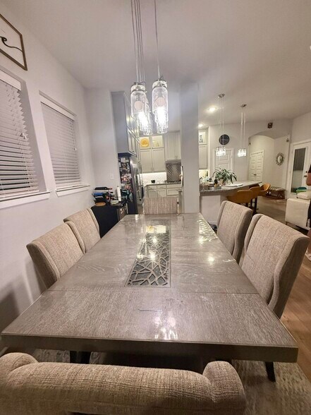 Building Photo - 1803 Desert Willow Way