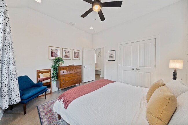 Building Photo - 1307 Fort Branch Blvd