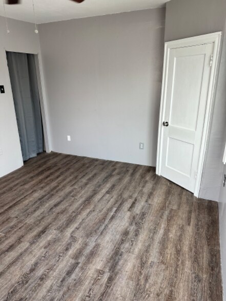 Building Photo - 4723 Whitaker Ave