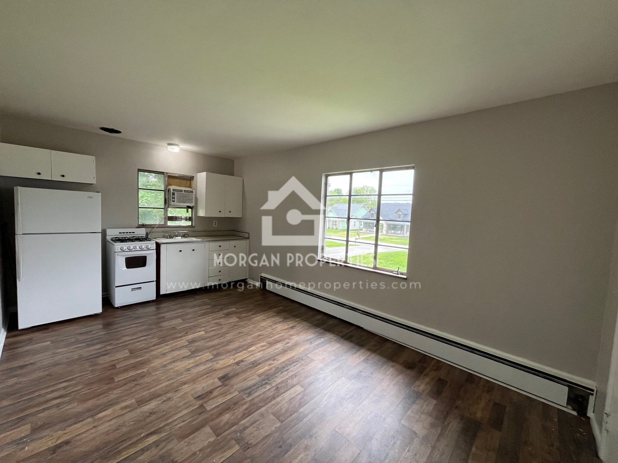 Building Photo - 338 S Pendleton Ave