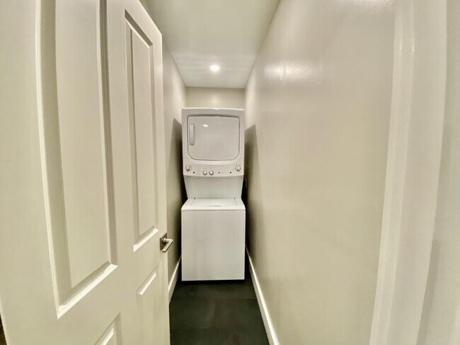 Building Photo - 2.0 bedroom in Cambridge Massachusetts 02139