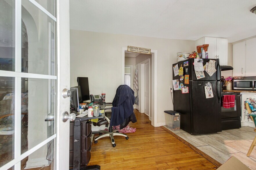 Building Photo - 2353 Spring Park Rd