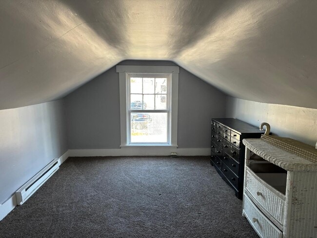 Building Photo - 533 W Greene St