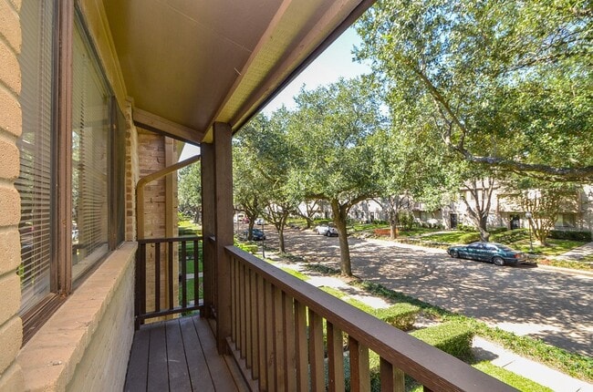 Building Photo - 15327 Falmouth Ave