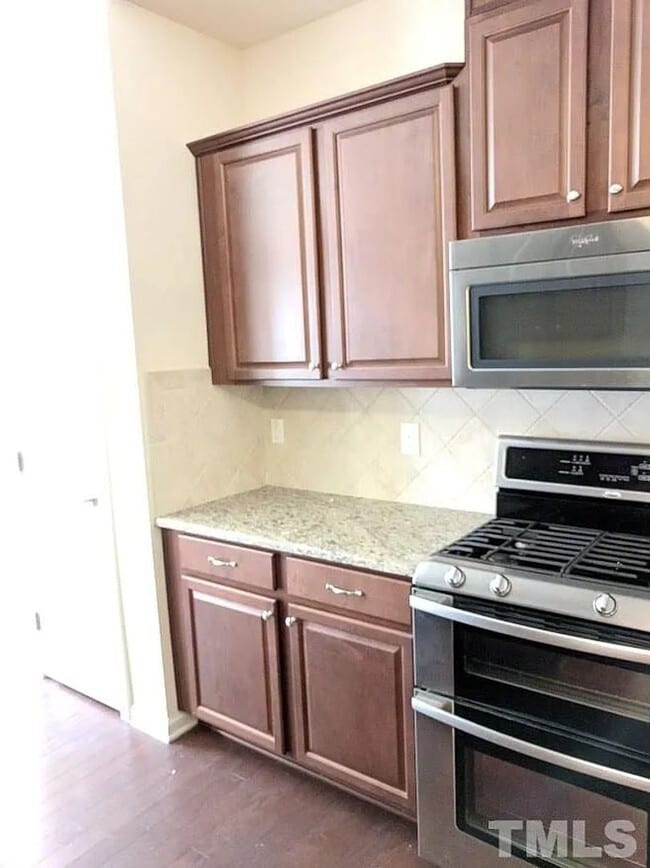 Building Photo - Beautiful Home in Durham Community with Pool, Gym & Walking Trails