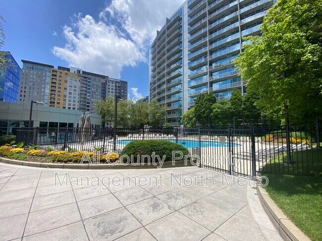 Building Photo - 950 W Peachtree St NW