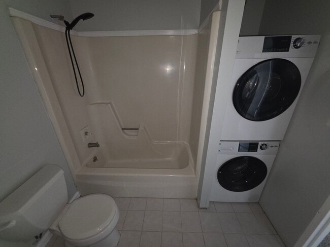 Building Photo - Beautiful 2 Bedroom Apartment - Wappingers...