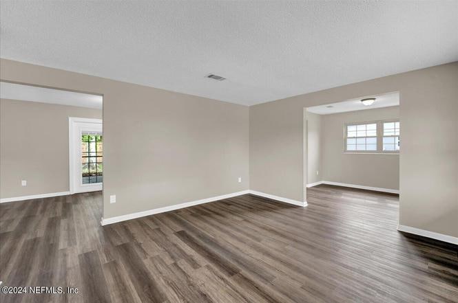 Building Photo - 10941 Launa Dr