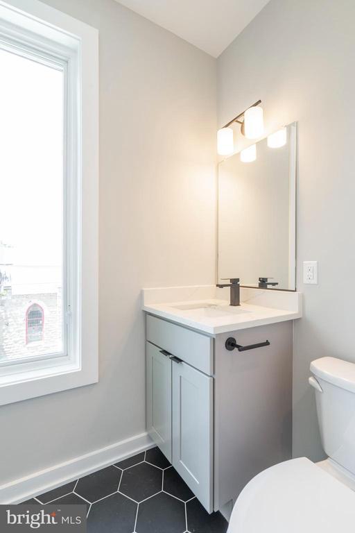 Building Photo - 435 N 35th St