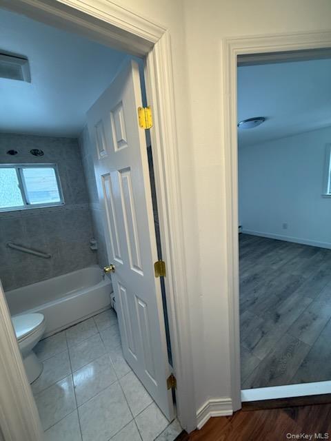 Building Photo - 161 Glen Cove Ave