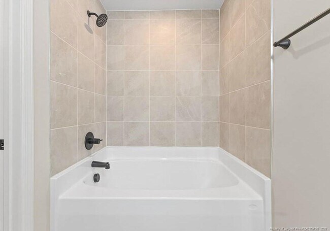 Building Photo - 7001 Summerlin Dr