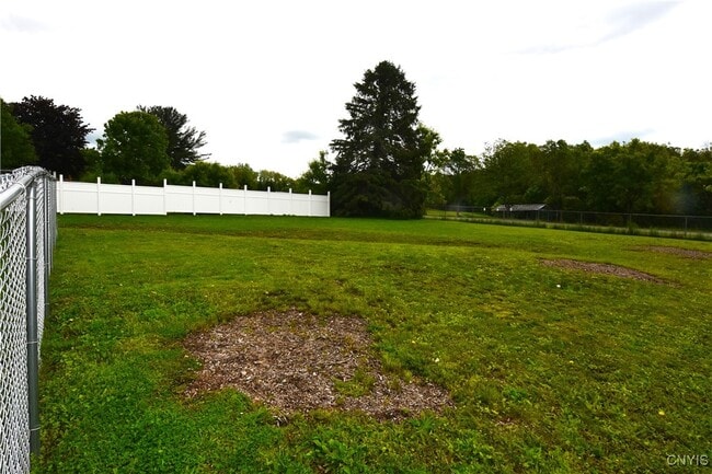 Building Photo - 1401 Woodbury Dr
