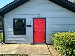 Building Photo - 1612 NE 24th St