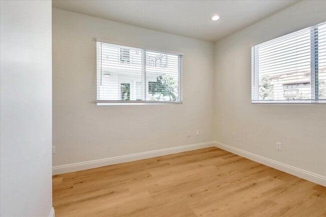 Building Photo - 2205 Camden Ave