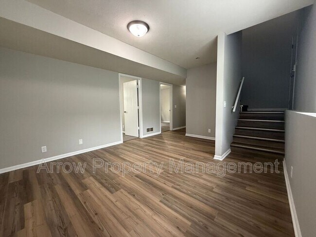 Building Photo - 808 Peach St