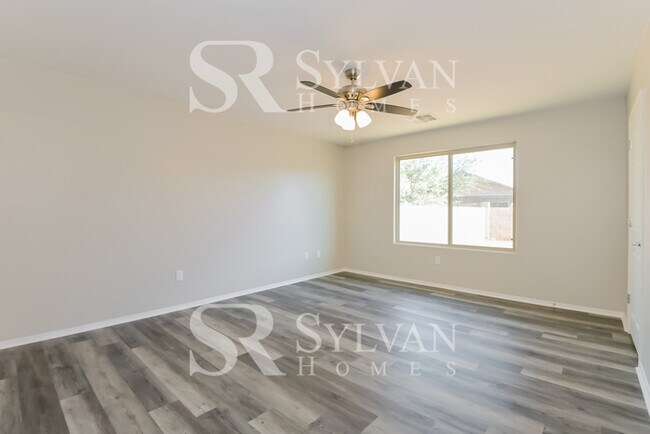 Building Photo - Come view this charming home
